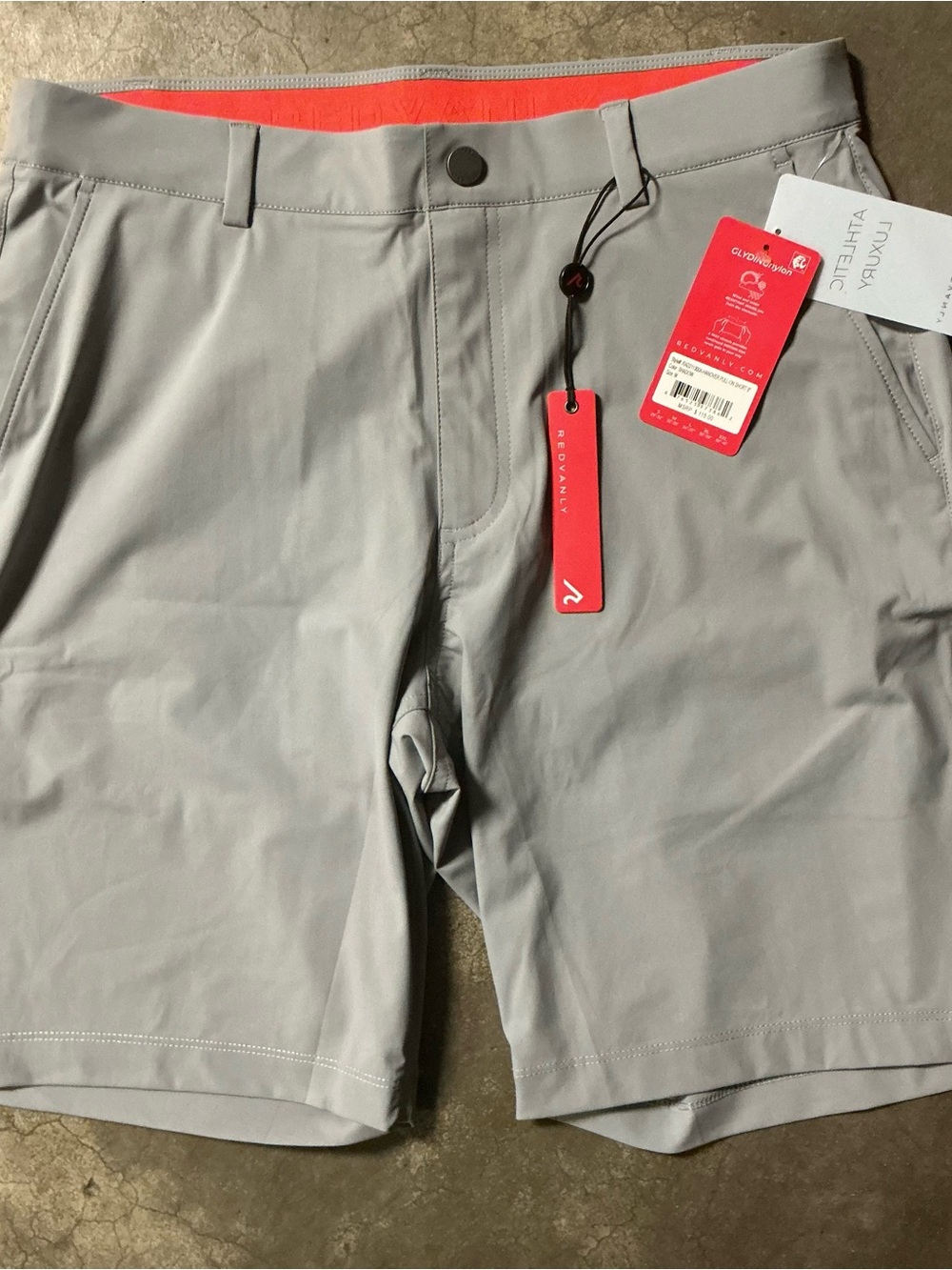Redvanly Men's Grey Flat-Front Performance Shorts - Picture 2 of 3